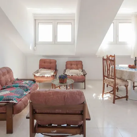 Two Bedroom With Ocean View *